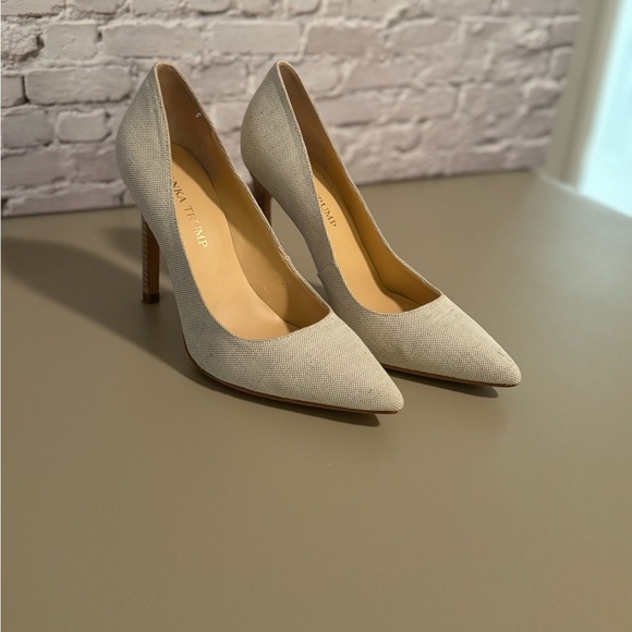 Ivanka Trump sz 7 Best "Go With Anything" Heels! - Picture 3 of 6